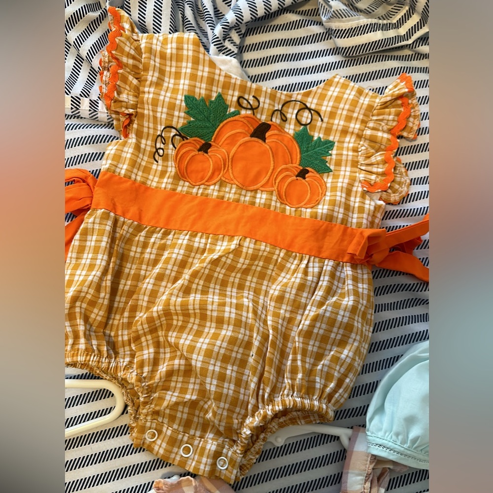 Fall baby outfit